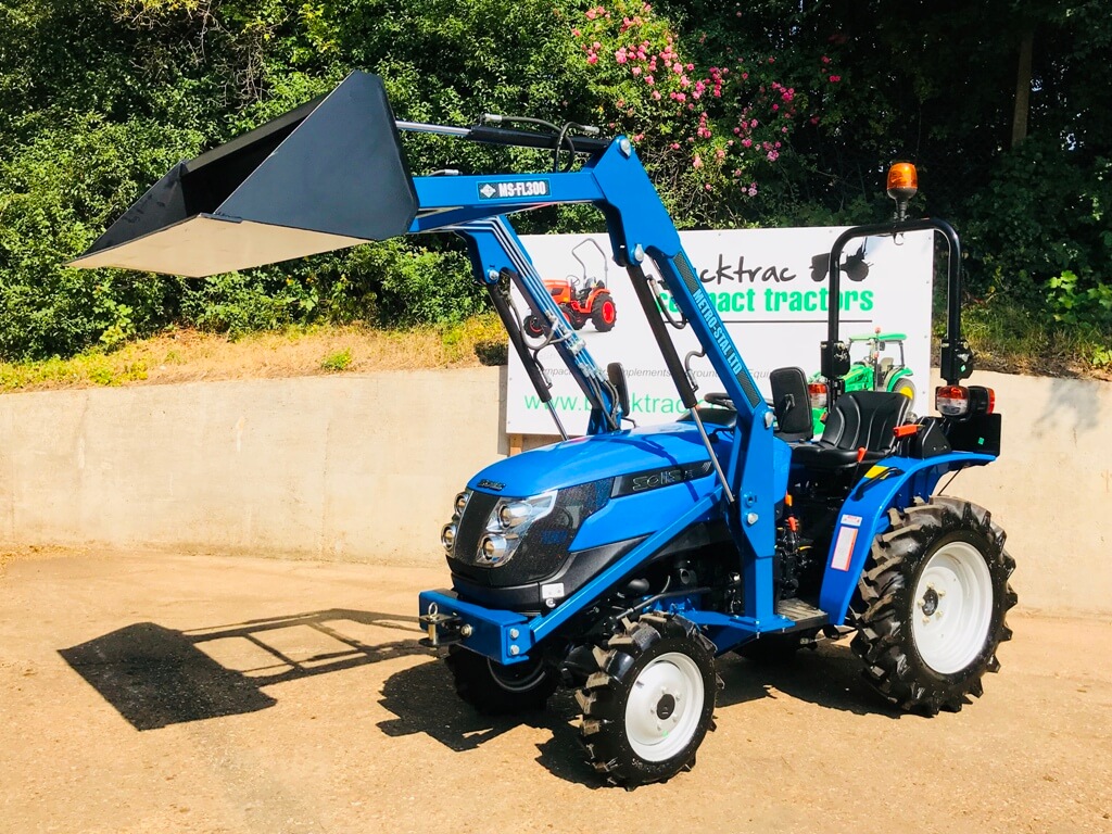 New Solis 20 Compact Tractor with Loader & Bucket Blacktrac Compact