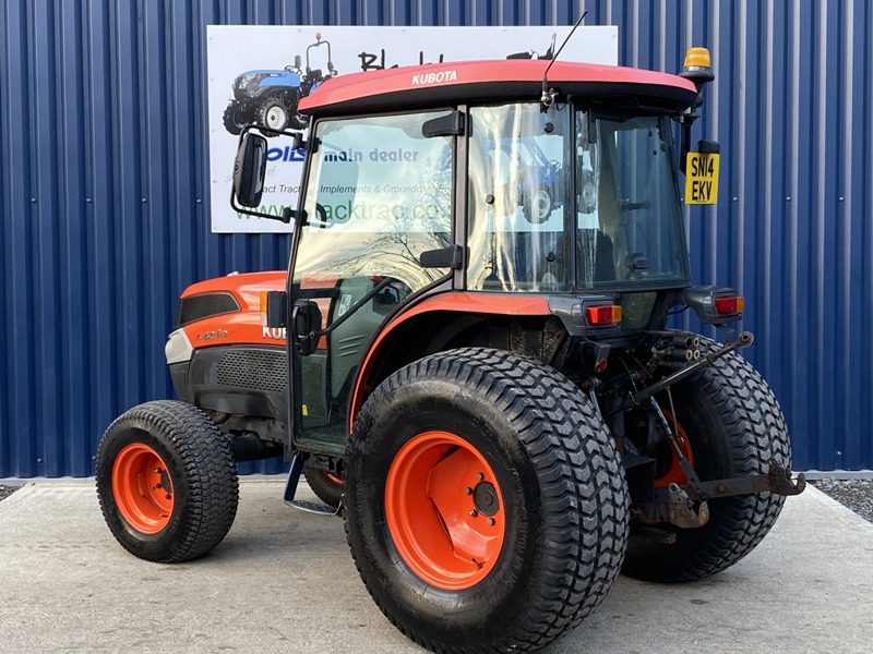 Kubota L4240 Compact Tractor Blacktrac Compact Tractors