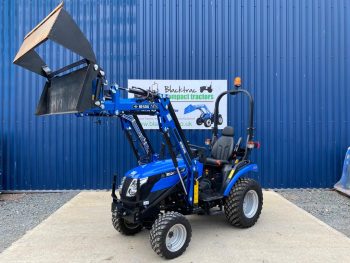 Front view of Solis 26HST Compact Tractor with 4:1 Bucket