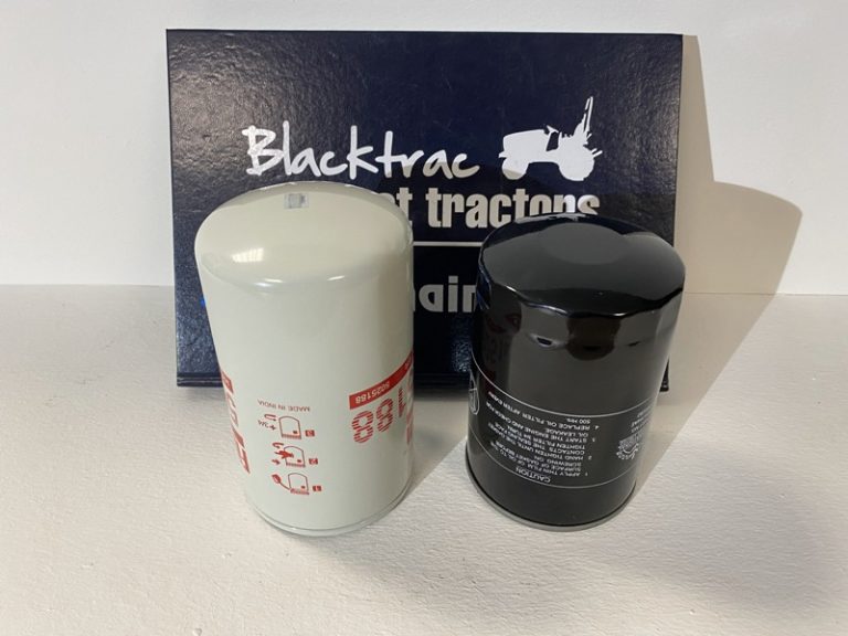 Solis 26HST Hydraulic Filters (white delivery and black suction)