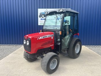 Massey Ferguson 1529 4WD Compact Tractor with Cab