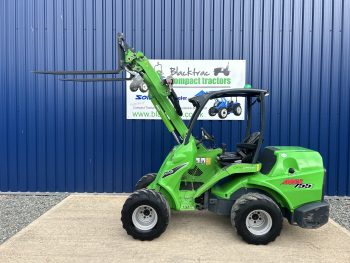 Avant 755i 4WD Telescopic Loader with Pallet Forks