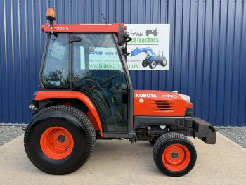 Kubota STV40 HST 4WD Compact Tractor with Cab